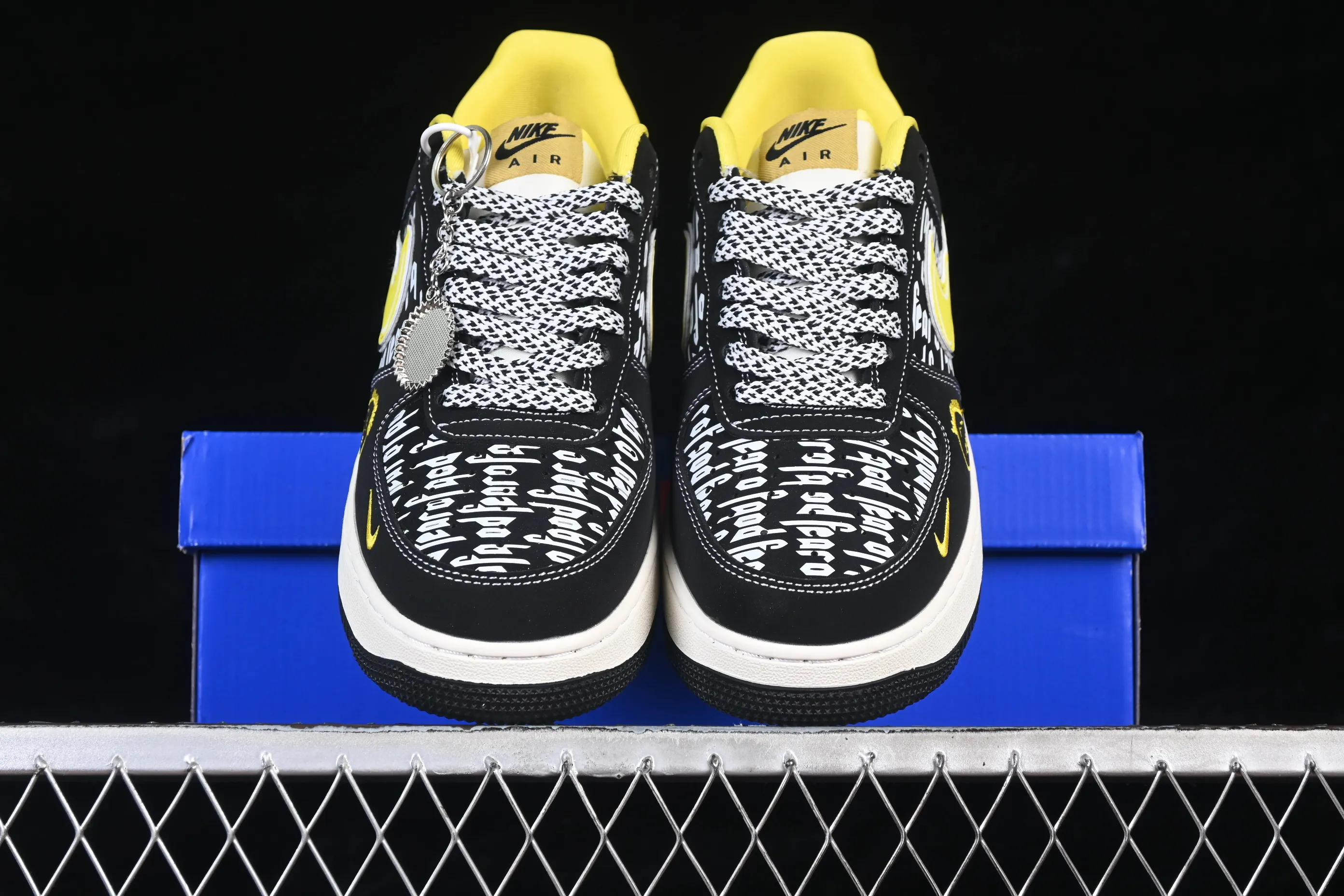 All categories Nk Air Force 1 Air Force series Nk Air Force 1 Low Air Force low-top Nike Air Force 1'07 Low joint yellow hook grimace Air Force low-top casual sneakers SY1388-012